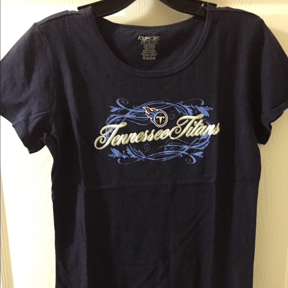 Brand New Tennessee Titans Women t shirt